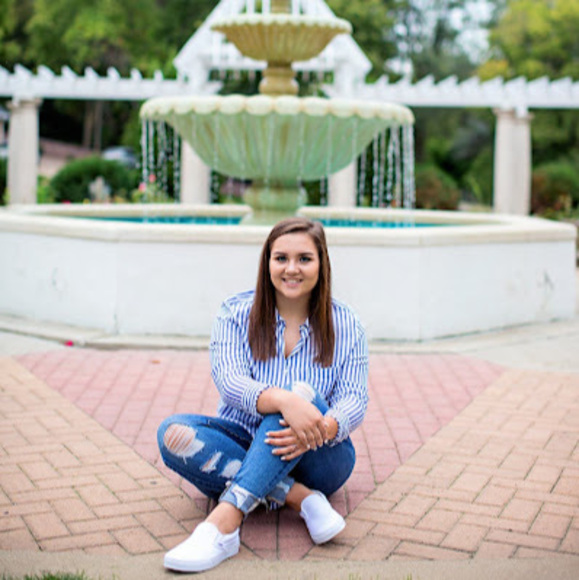 Profile Picture of Taylor Gerritson (@tgerritson0731) on Poshmark