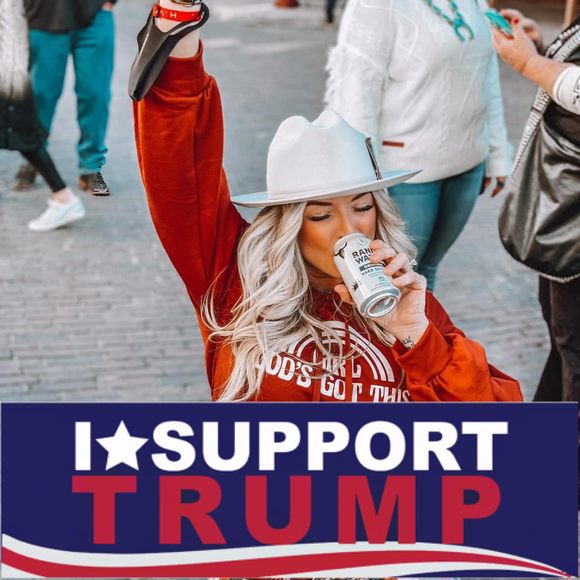 Profile Picture of Jodie Larkins (@jodie_buice) on Poshmark