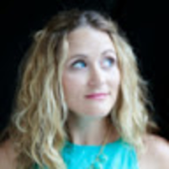 Profile Picture of Brooke Browning (@beschernik) on Poshmark