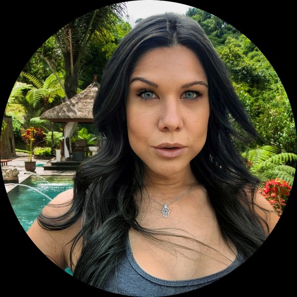 Profile Picture of Andrea Hughes (@sobellenc) on Poshmark