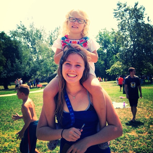 Profile Picture of Zoe Bonfield (@zoebonfield) on Poshmark