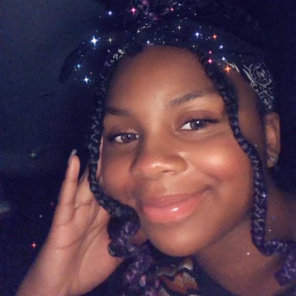 Profile Picture of Chandra Mackall (@cmackall) on Poshmark