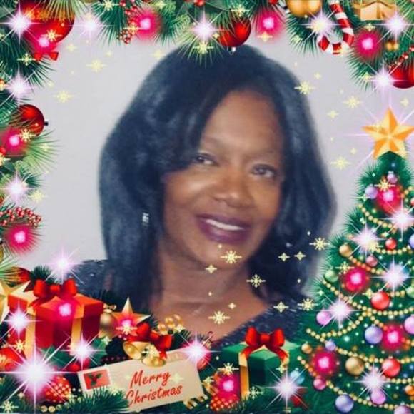 Profile Picture of Janet Davis (@flame6) on Poshmark