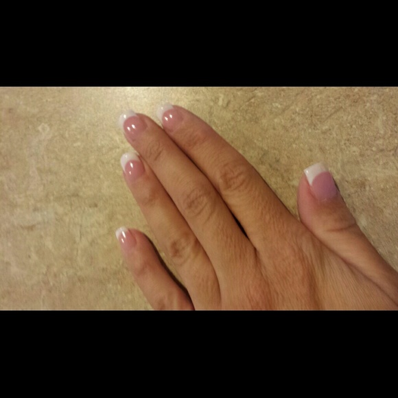 Profile Picture of April Thompson (@tank140) on Poshmark