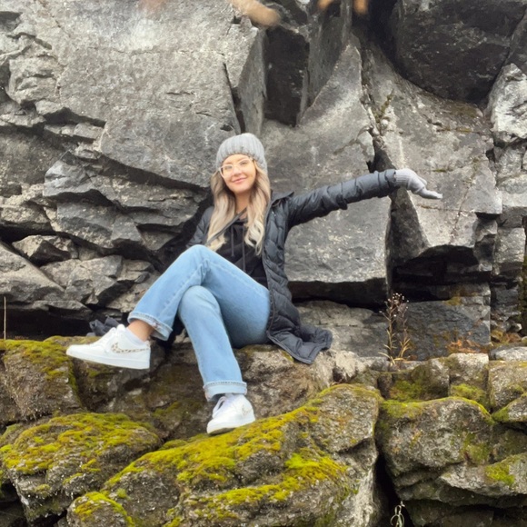 Kailey Carter - Poshmark Profile Picture of Kailey Carter (@kaileycarter) on Poshmark