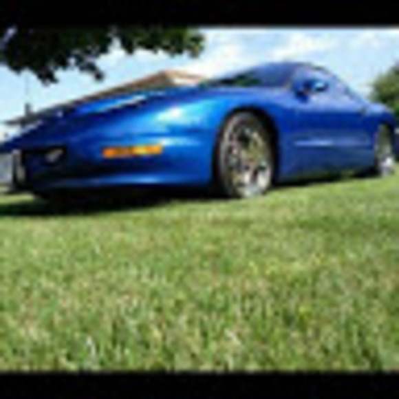 Profile Picture of Mark Phillips (@mraraelius2003) on Poshmark