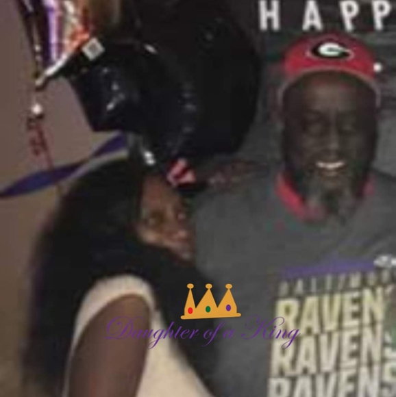 Profile Picture of Carnetta Dunmeyer (@melloyellow2011) on Poshmark