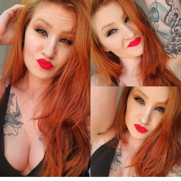 Profile Picture of Jacobson Janet (@jacobsonjanet) on Poshmark
