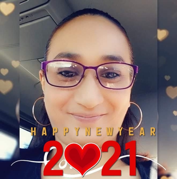 Profile Picture of Gloria Mcfarland (@onehotmama1983) on Poshmark