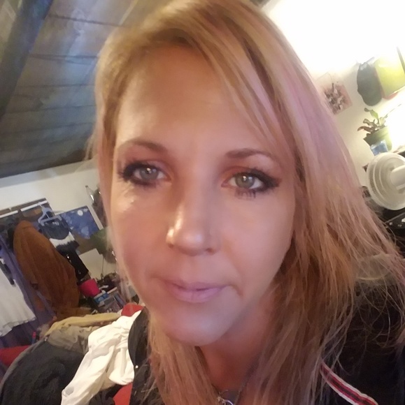 Profile Picture of Abcity Pribe (@abcitypribe) on Poshmark