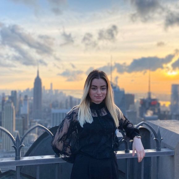 Profile Picture of Vlorë Avdyli (@vlora_muli) on Poshmark