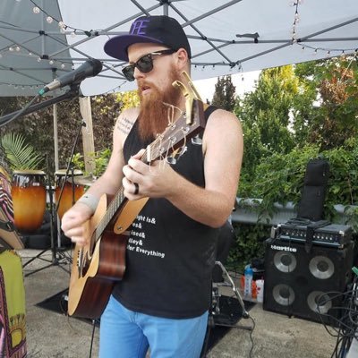 Profile Picture of Ben Shuster (@superbentindo) on Twitter