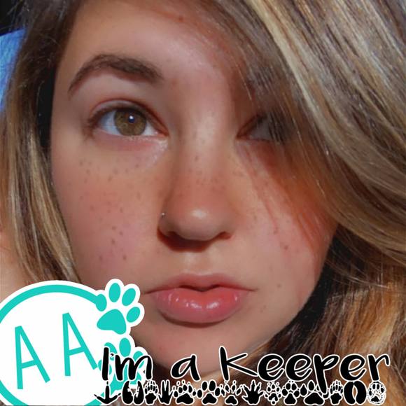 Profile Picture of Haley Hardy (@grffyndorable) on Poshmark