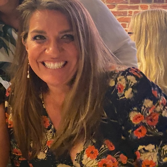 Profile Picture of Buffy Quinn (@buffyq) on Poshmark