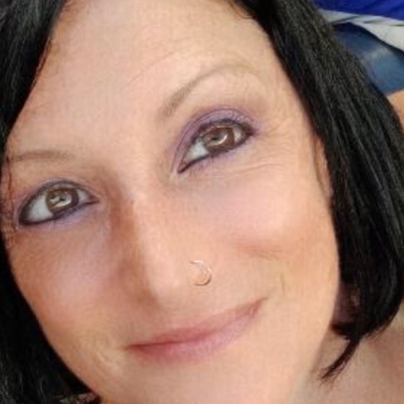 Profile Picture of Jamie Boyce (@jamieboyce221) on Poshmark