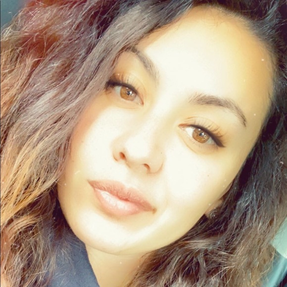 Profile Picture of Cassandra Ochoa (@gochoa951) on Poshmark