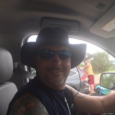 Profile Picture of Tony Neumann (@Neeeuuumann) on Twitter
