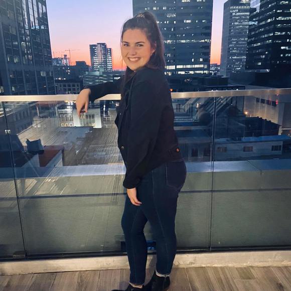 Profile Picture of Kelsea Abildgaard (@kla2496) on Poshmark