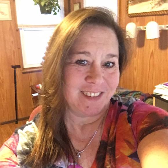 Profile Picture of Tina Casko (@tinacasko) on Poshmark