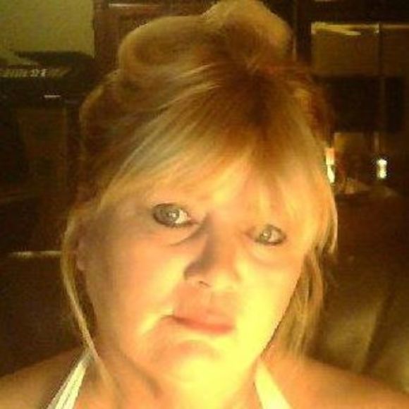 Profile Picture of Pamela Andrews (@skeeterkiller) on Poshmark