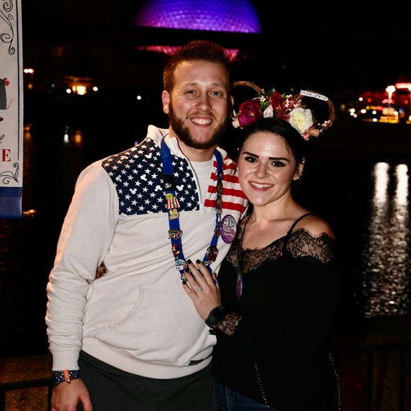 Profile Picture of Emalie Flatt (@emalieexo) on Poshmark