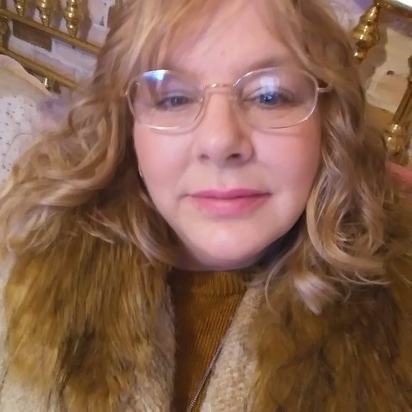 Rhonda Rhorer - Poshmark Profile Picture of Rhonda Rhorer (@jakeraven) on Poshmark