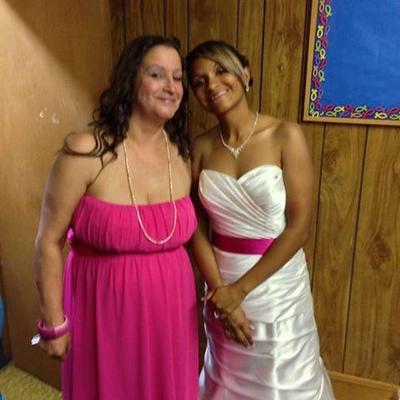 Profile Picture of Donna Locklear (@lockbake) on Twitter