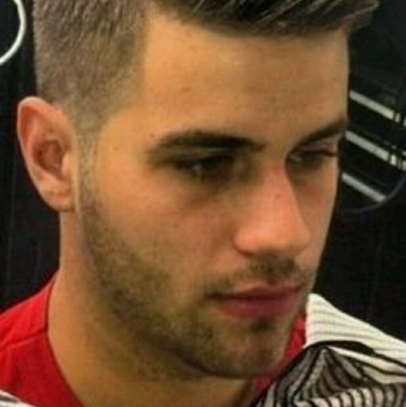 Profile Picture of Justin Mayfield (@jmayfield98) on Poshmark