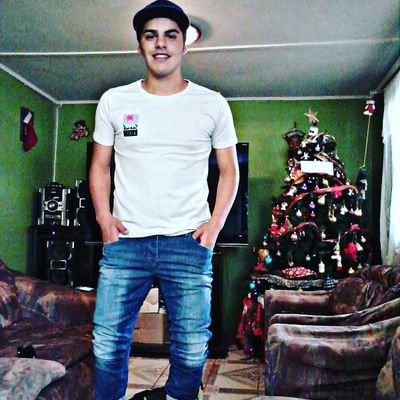 Profile Picture of Kevin Robledo (@kevinrg_robledo) on Twitter