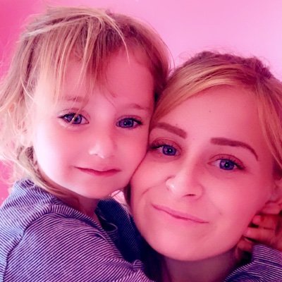 Profile Picture of Amy Waring (@amywaring2) on Twitter