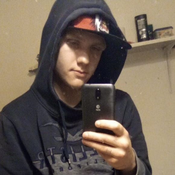 Profile Picture of Dameon Tharpe (@dtharpe2019) on Poshmark