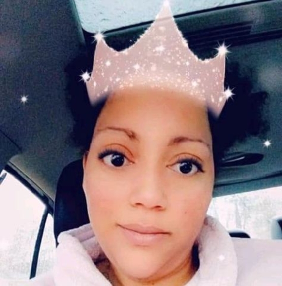 Profile Picture of Jeannetta Stevey (@jeannettastevey) on Poshmark
