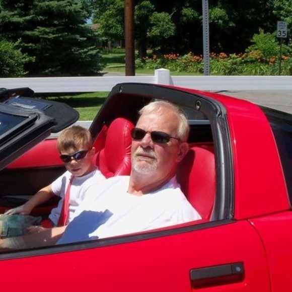 Profile Picture of Charles Darling (@cooter2011) on Poshmark