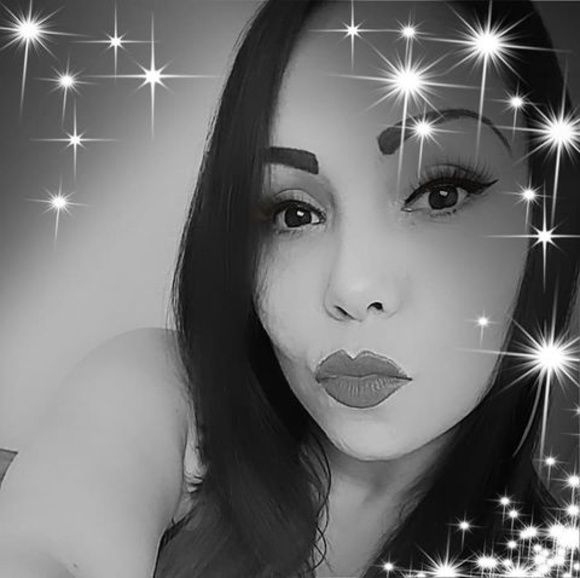 Profile Picture of Alejandra Hidalgo (@alejandrahid254) on Poshmark