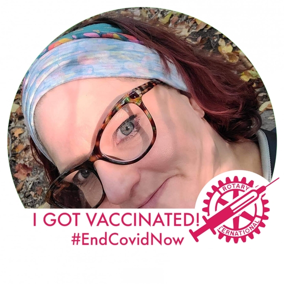 Profile Picture of Kara Hooker (@karale82) on Poshmark