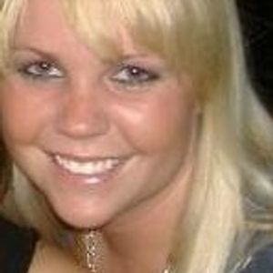 Profile Picture of Laura Risley (@laurariz) on Myspace