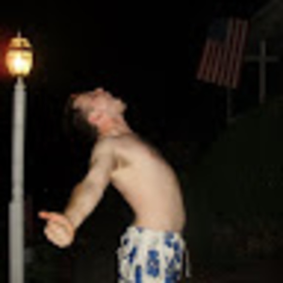 Profile Picture of Ryan Hannegan (@ryanhannegan) on Poshmark