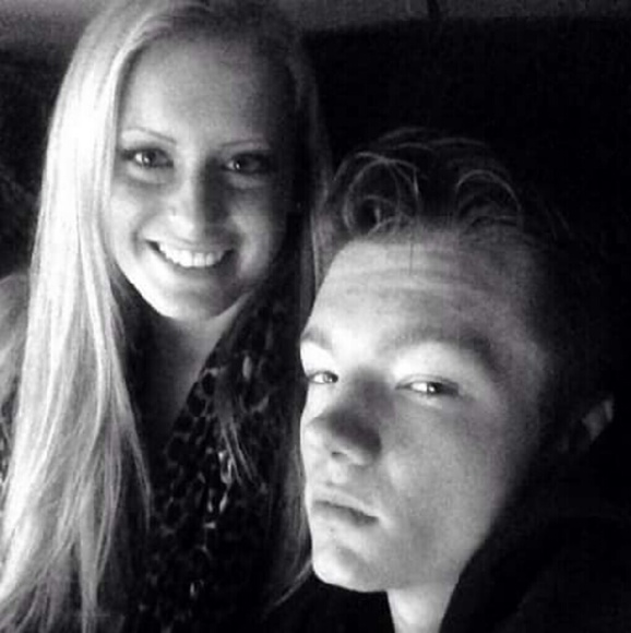 Profile Picture of Brandi Lockwood (@brandilockwood) on Poshmark