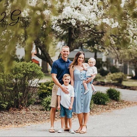 Profile Picture of Jenna Yeckley (@jennayeckley) on Poshmark