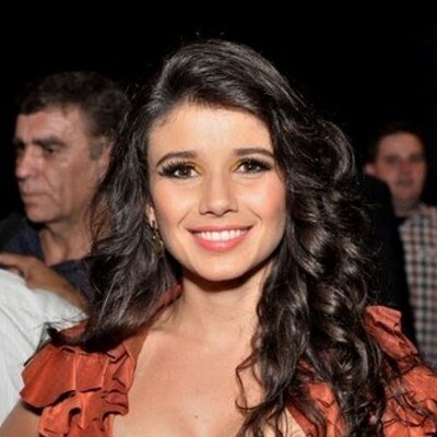 Profile Picture of Fc Paula Fernandes (@PfFormosaMorena) on Twitter
