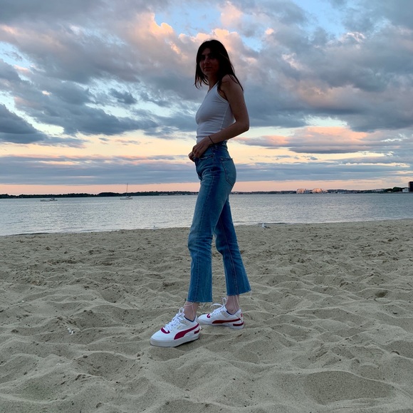 Profile Picture of Emma Kantrowitz (@e_kantrowitz) on Poshmark