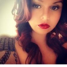 Profile Picture of Courtney Stowell (@hessna07) on Twitter
