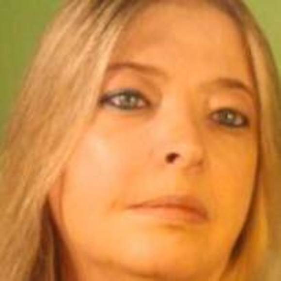 Profile Picture of Trisha Andricks mccloskey (@trishaandric111) on Poshmark