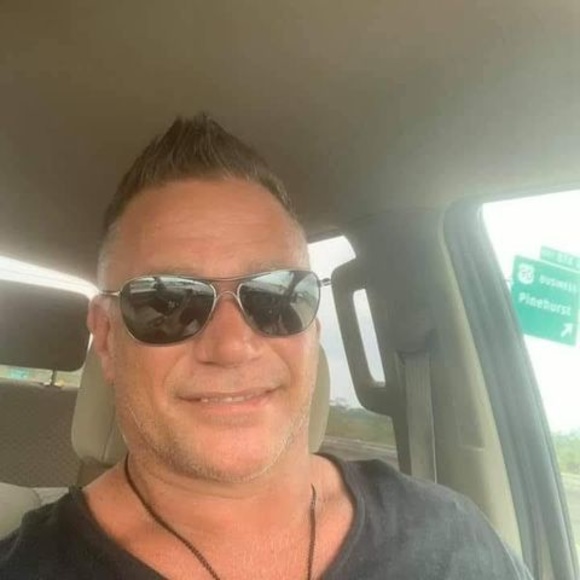 Profile Picture of Chase Taucer (@chasetaucer5) on Poshmark