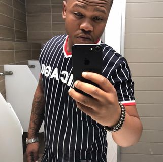 Profile Picture of Mofokeng Double'Dee TheNew'David (Bro Moff) (@david.sdevalover) on Facebook