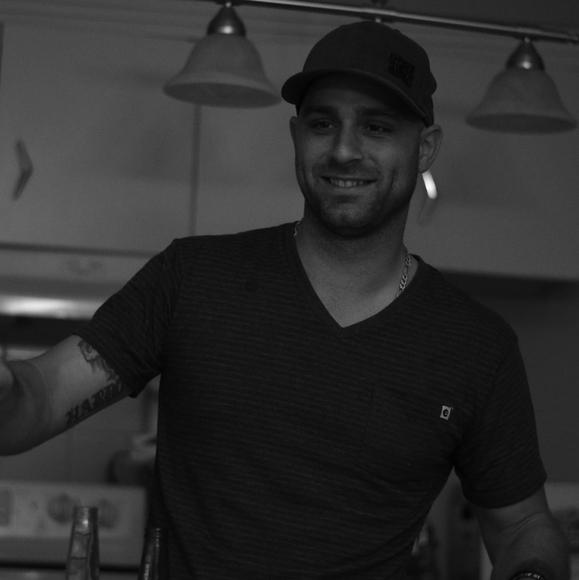 Profile Picture of Brian Masse (@brianmasse) on Poshmark