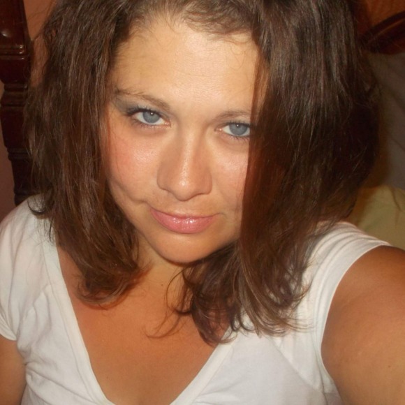 Profile Picture of Jamie Boyett (@louisisnagirl) on Poshmark