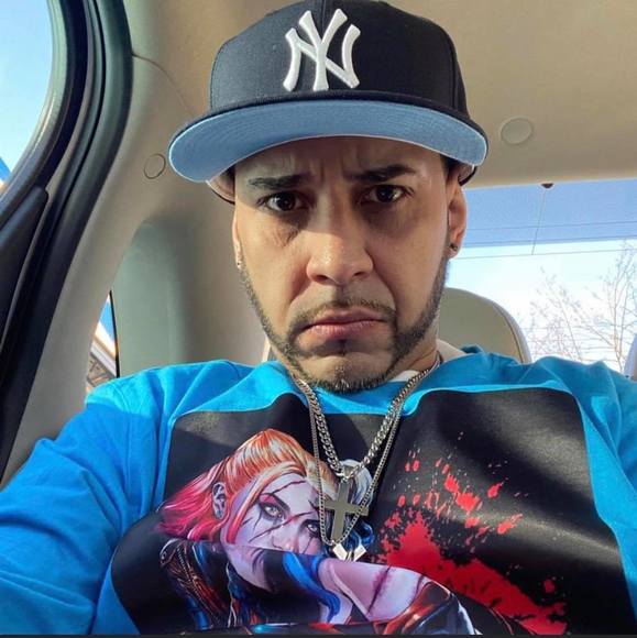 Profile Picture of Jon Jay (@hang187hang) on Poshmark