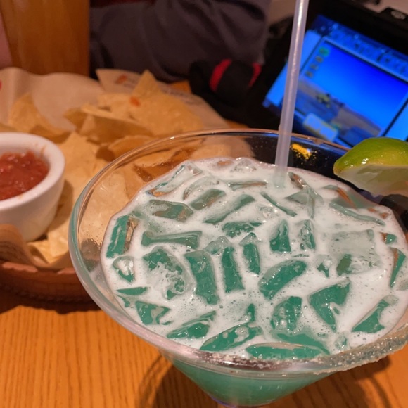 Profile Picture of April Cradick (@aprilcradick) on Poshmark