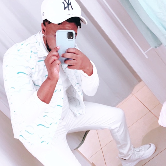 Profile Picture of Paris Moorer (@paris_moorer) on Poshmark
